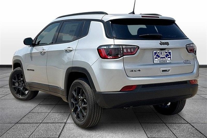 2025 Jeep Compass Latitude 4x4Image 3