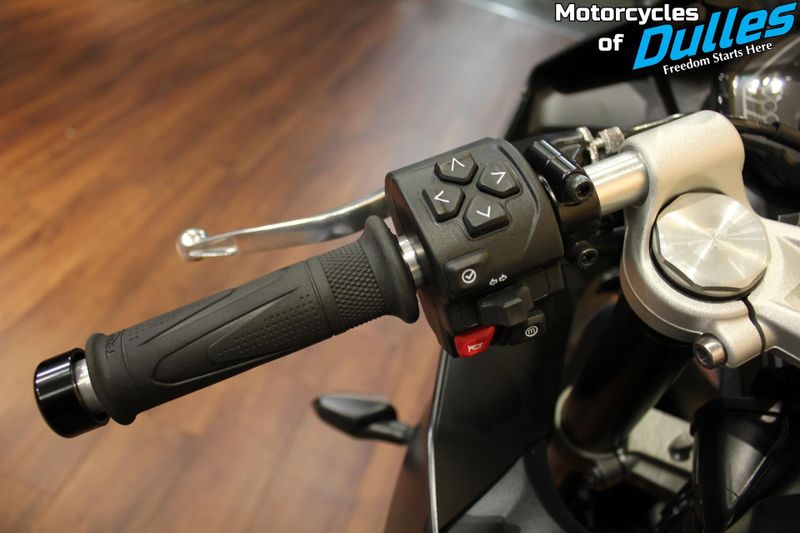 Used 2025 Triumph Daytona 660 Image 9