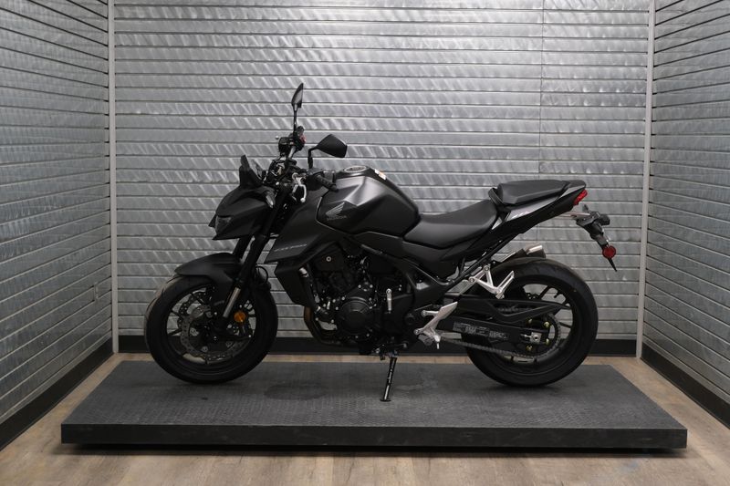 NEW 2025 HONDA CB750 HORNET Image 6