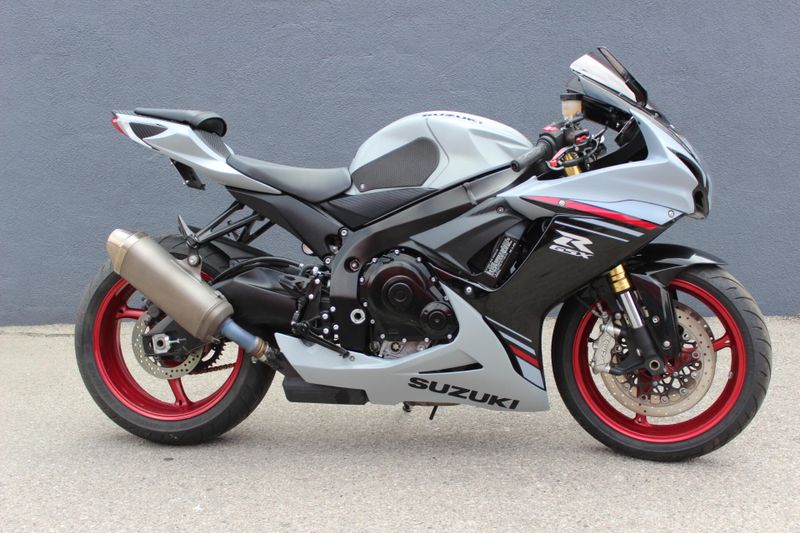 2023 Suzuki GSX-R750 CA Image 1