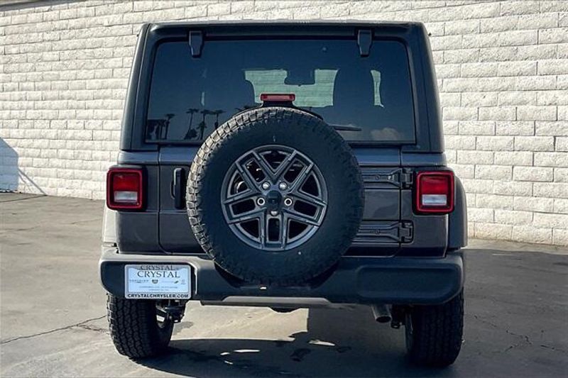 2025 Jeep Wrangler Sport photo 3