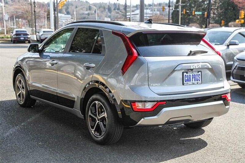 2025 Kia Niro SXImage 15