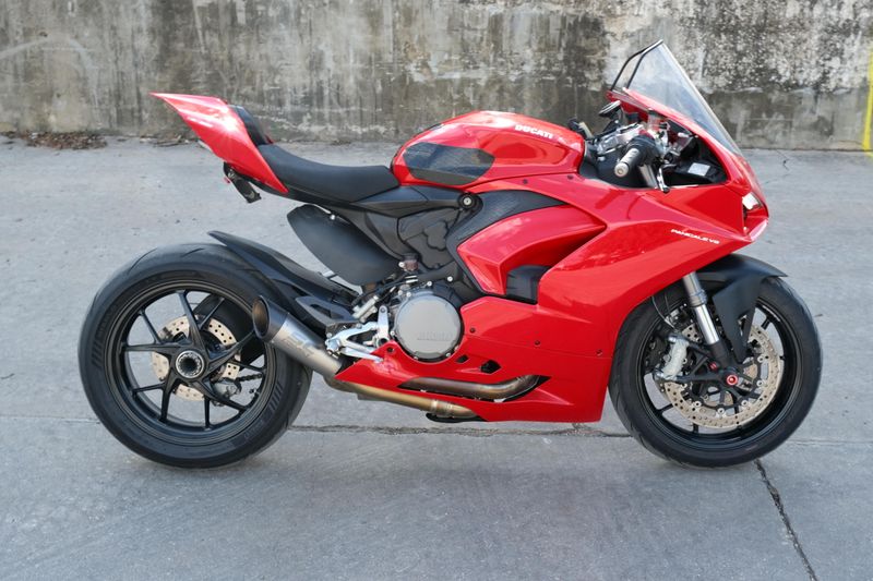 2020 Ducati PANIGALE V2 RED Image 2