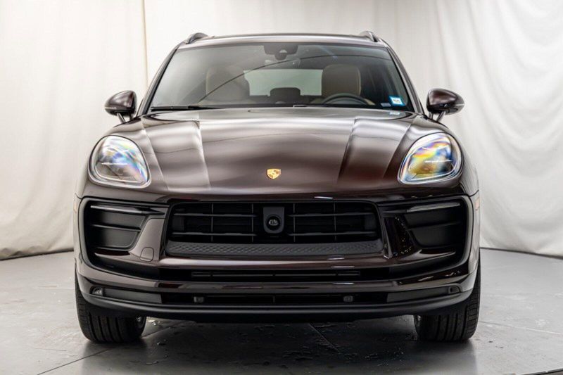 2024 Porsche Macan Image 7