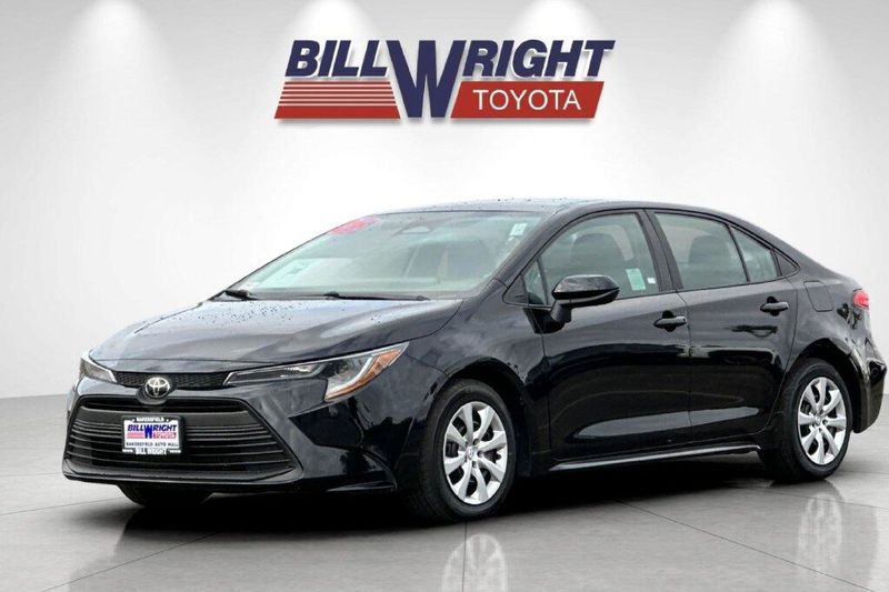 Used 2025 Toyota Corolla LEImage 7