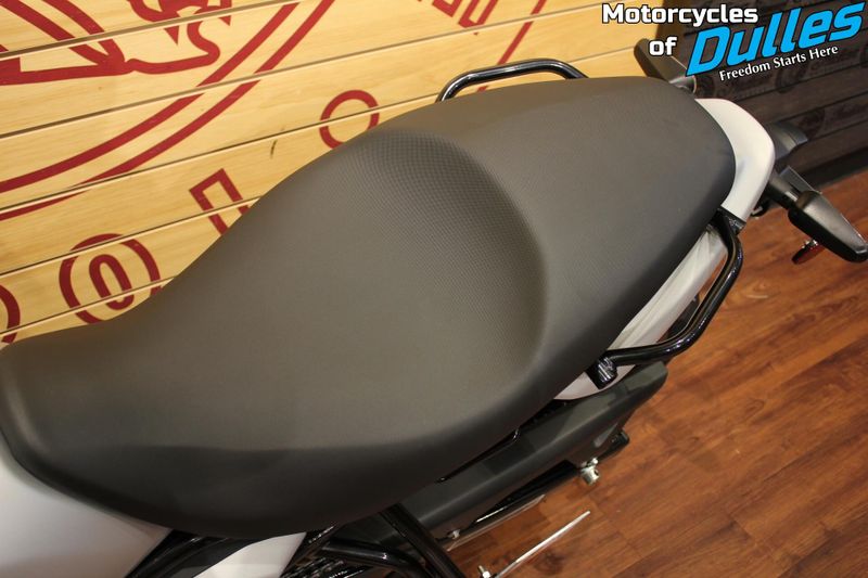 New 2026 Royal Enfield Guerrilla 450 Image 15