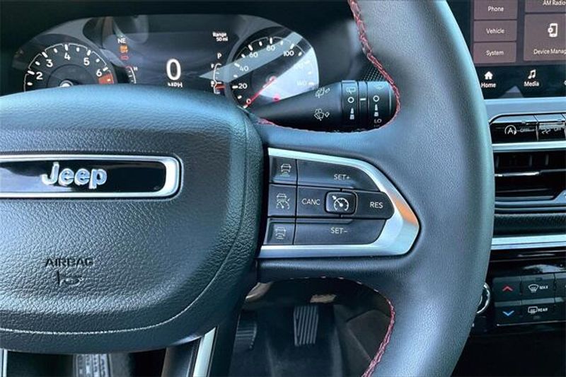 2023 Jeep Compass Trailhawk photo 17