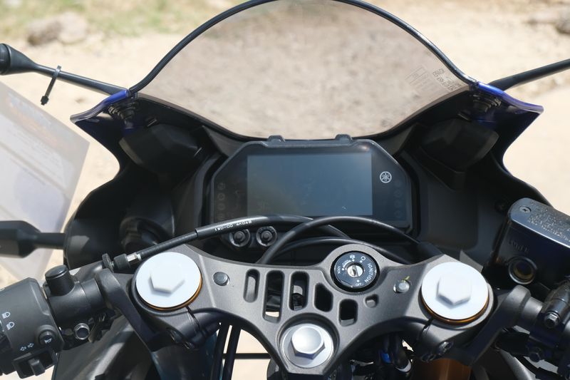 2025 Yamaha YZFR3 ABS TEAM BLUE Image 12