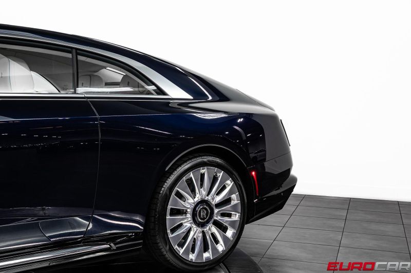 Used 2024 Rolls-Royce Spectre *LAUNCH PACKAGE * BESPOKE INTERIOR*Image 14