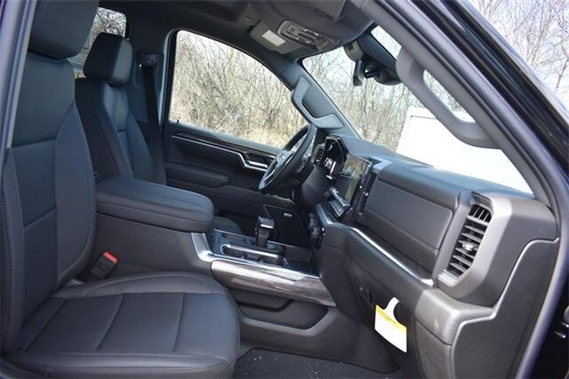 2025 Chevrolet Silverado 1500 LTZImage 16