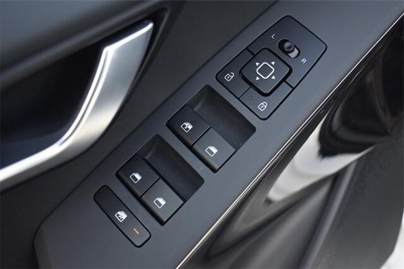 New 2025 Kia Niro EXImage 19