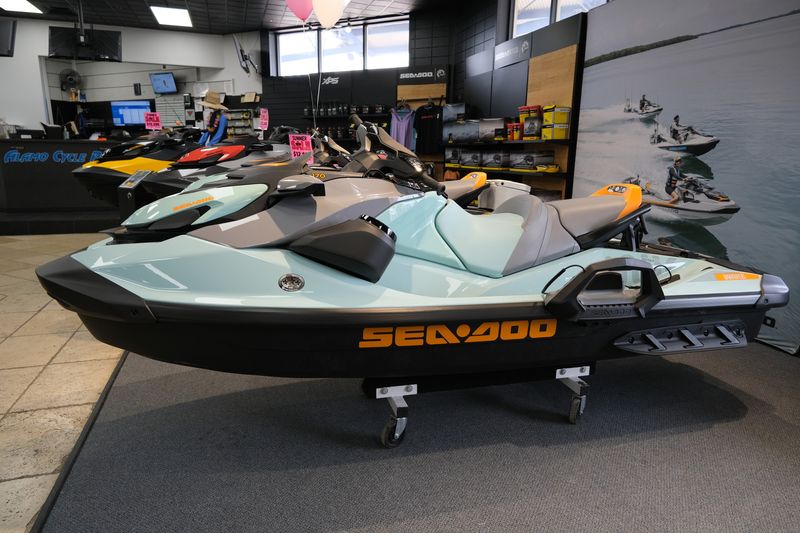 2024 SEADOO WAKE 170 WITH SOUND SYSTEM IDF NEO MINT Image 2