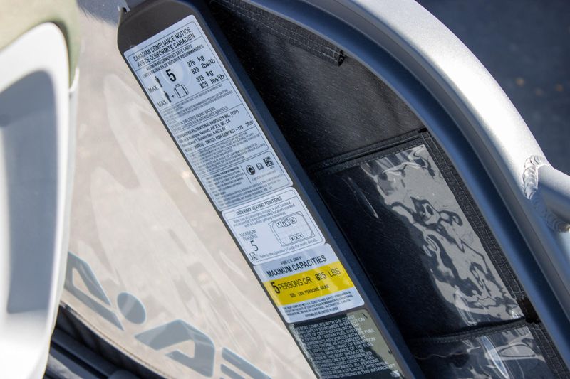 NEW 2026 SEADOO SWITCH FISH COMPACT 170HP WITH PAINTED TRAILER Image 32