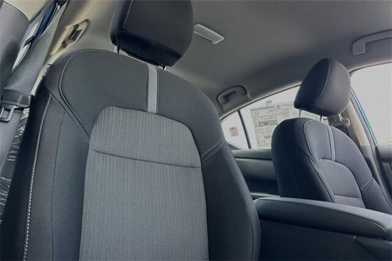 New 2025 Nissan Sentra SVImage 13