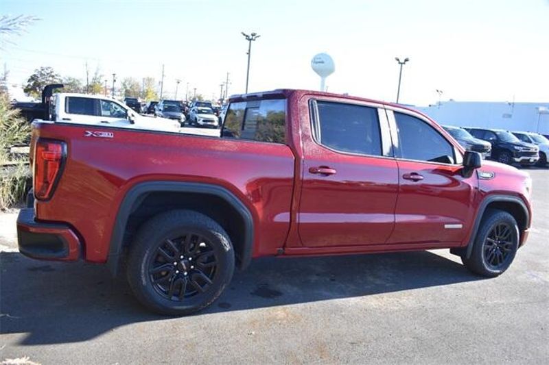 2021 GMC Sierra 1500 ElevationImage 3