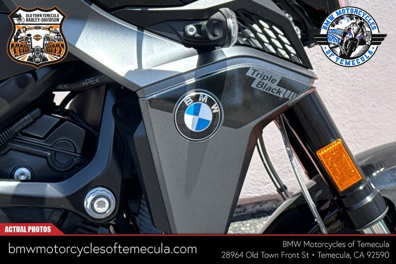2025 BMW F 900 RImage 13
