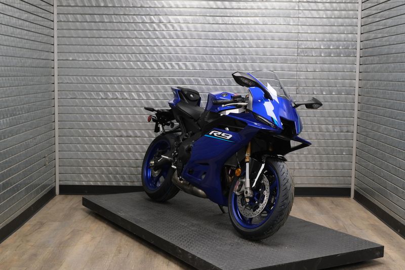 NEW 2026 YAMAHA YZFR9 Image 1