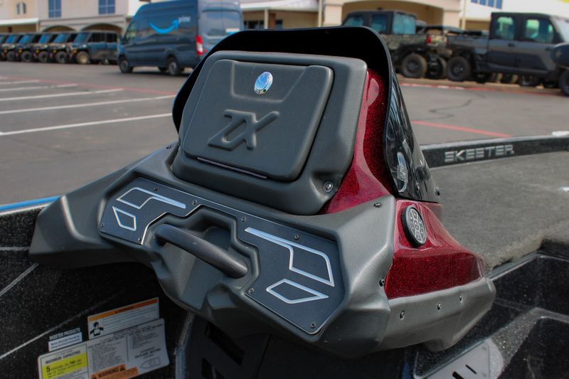 Used 2015 SKEETER ZX225 Image 26