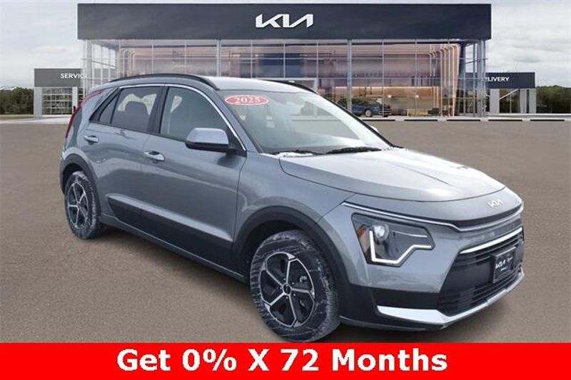 New 2025 Kia Niro LXImage 1