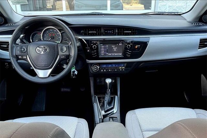 2016 Toyota Corolla LEImage 15