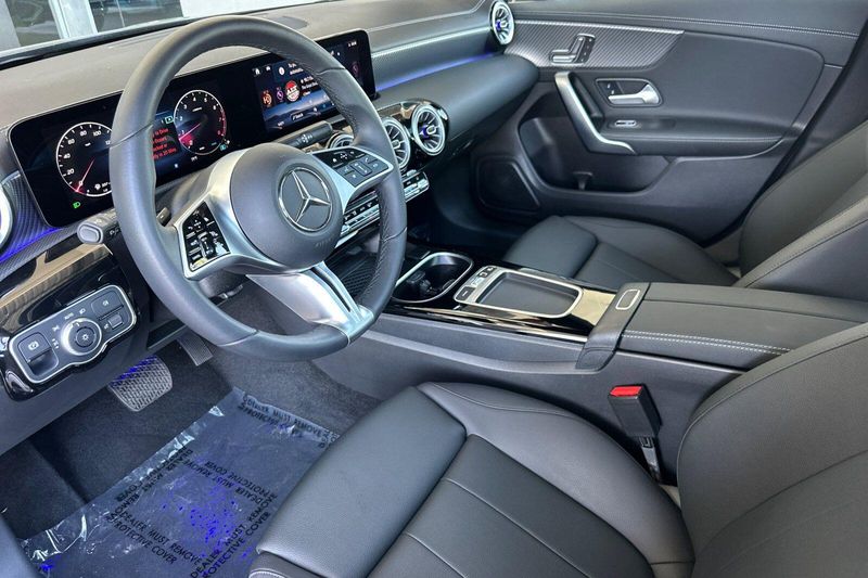 Used 2025 Mercedes-Benz CLA 250Image 10