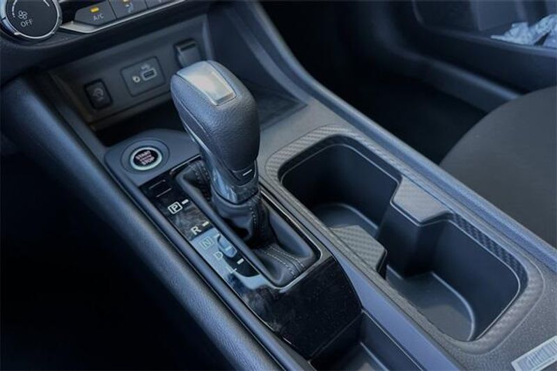 New 2025 Nissan Sentra SImage 17