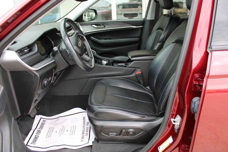 2021 Jeep Grand Cherokee Limited photo 12