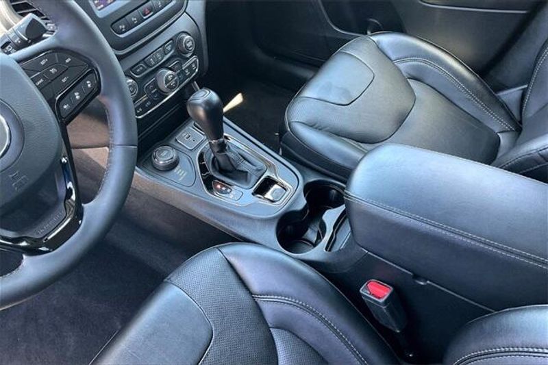Used 2023 Jeep Cherokee AltitudeImage 17