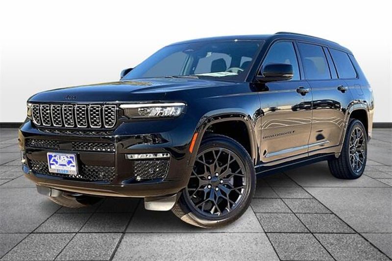 2025 Jeep Grand Cherokee L Summit Reserve 4x4Image 2