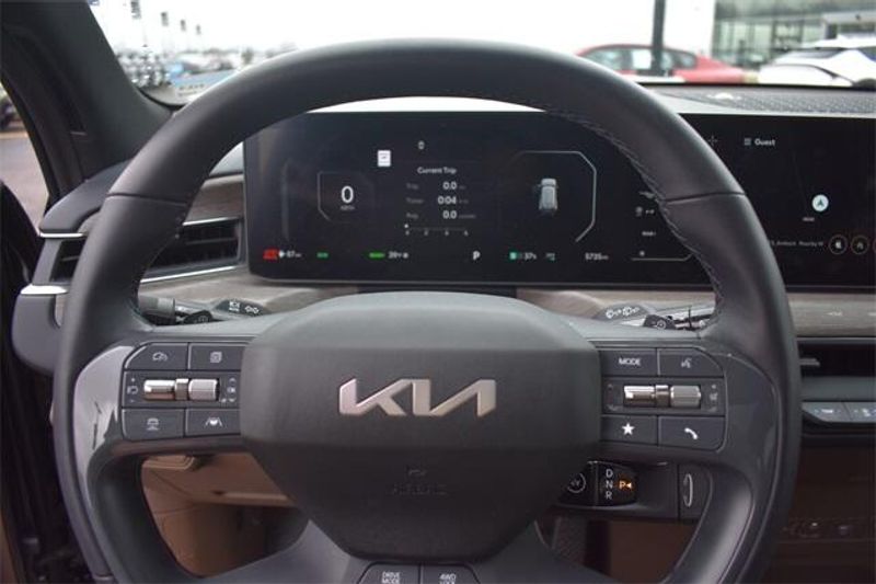 2024 Kia EV9 LandImage 30
