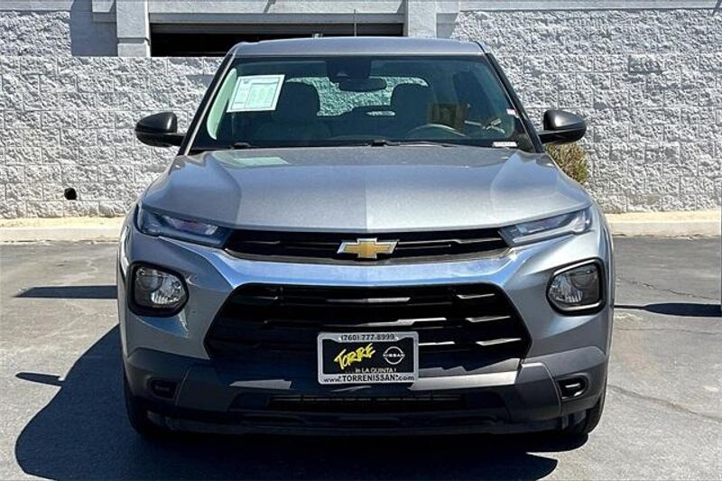 2021 Chevrolet Trailblazer LS photo 2