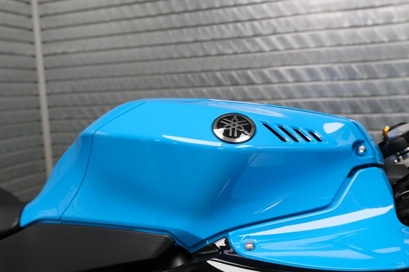 NEW 2026 YAMAHA YZFR7 Image 14