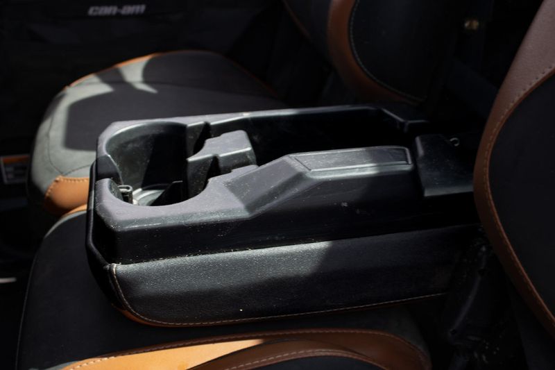 USED 2024 CAN-AM DEFENDER MAX LONE STAR HD10 Image 20