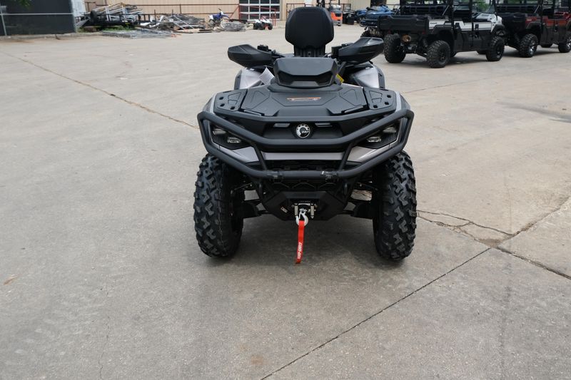2025 Can-Am OUTLANDER MAX XT 1000R PLATINUM SATIN Image 10