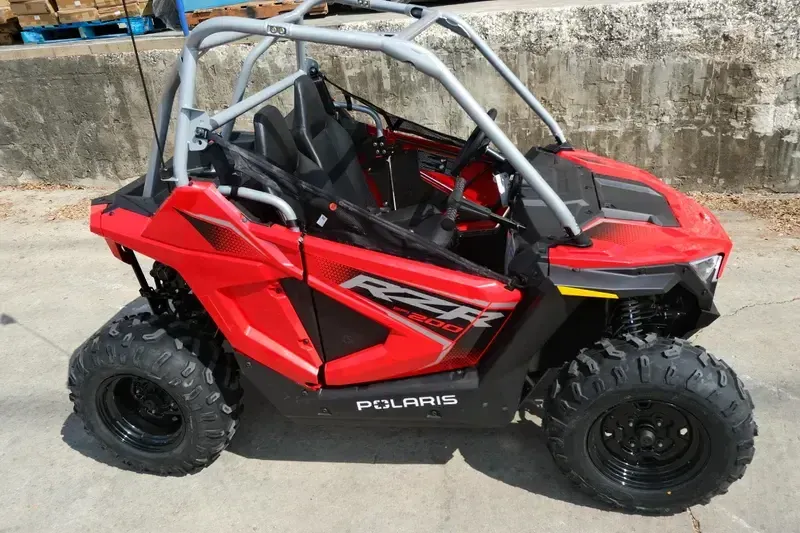 NEW 2026 POLARIS RZR 200 EFI Image 2