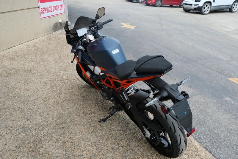 New 2024 KTM RC 390 BLUE Image 5