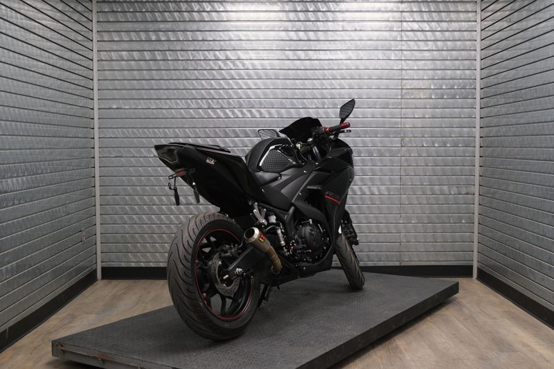 USED 2018 YAMAHA YZF-R3 Image 3