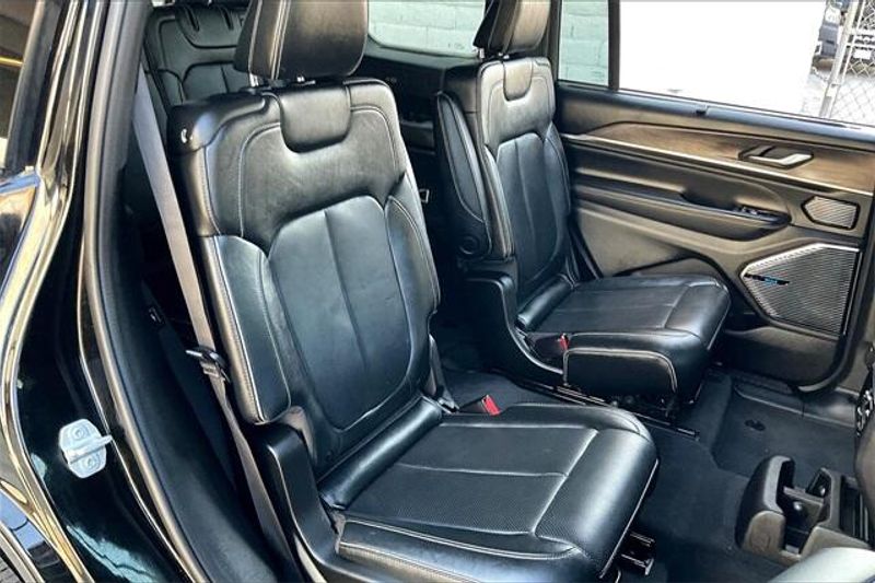 Used 2022 Jeep Grand Cherokee L OverlandImage 26