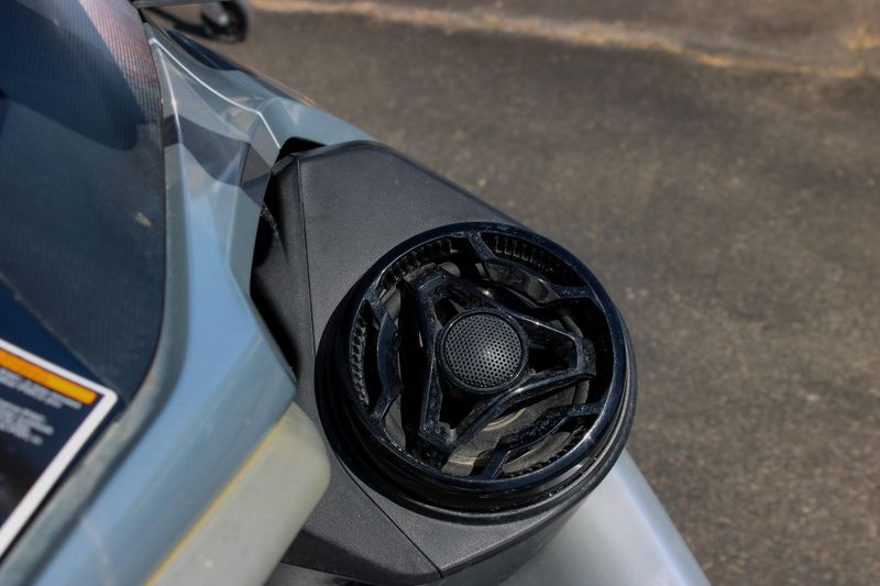 2021 SEADOO GTX 300 LTD SILVER Image 18