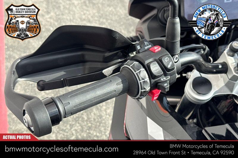 2026 BMW F 800 GSImage 16