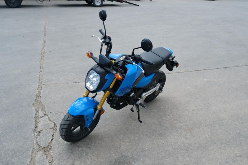 2025 Honda GROM CANDY BLUE Image 8