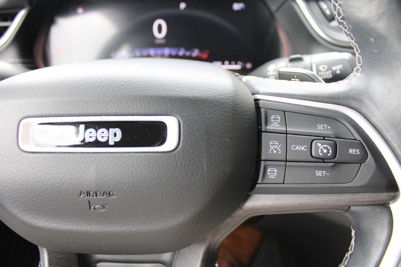2021 Jeep Grand Cherokee Limited photo 15