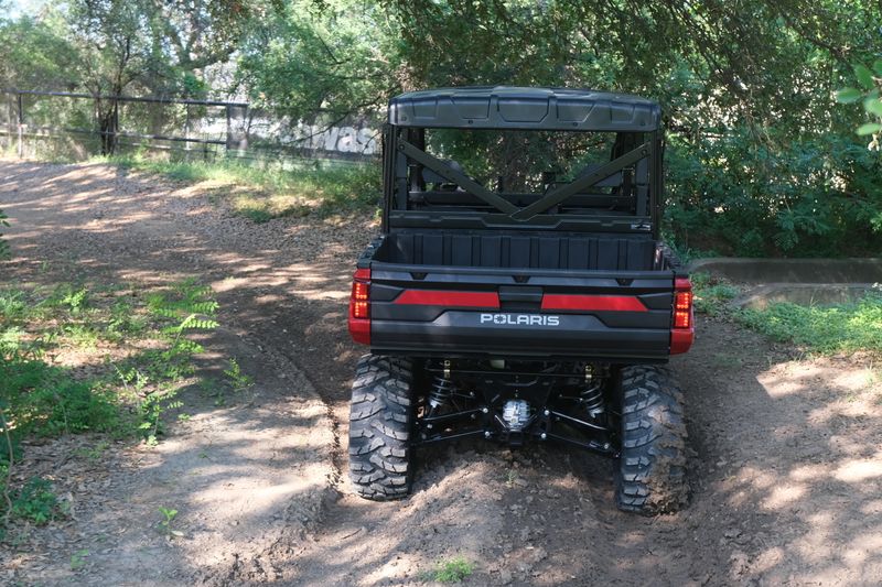 2025 Polaris RANGER CREW XP 1000 PREMIUM SUNSET RED Image 35