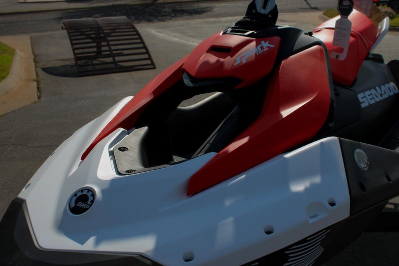 2025 SEADOO SPARK TRIXX FOR 3 DRAGON RED AND WHITE Image 8