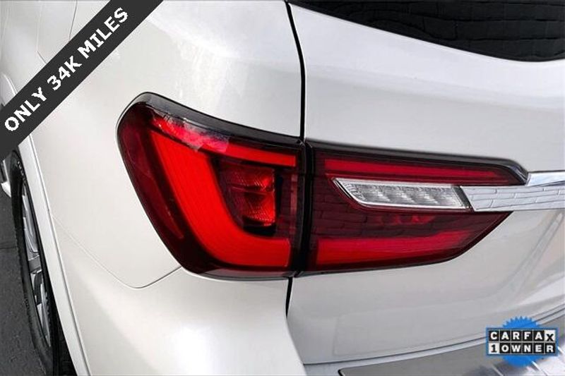 Used 2018 INFINITI QX80 BaseImage 28