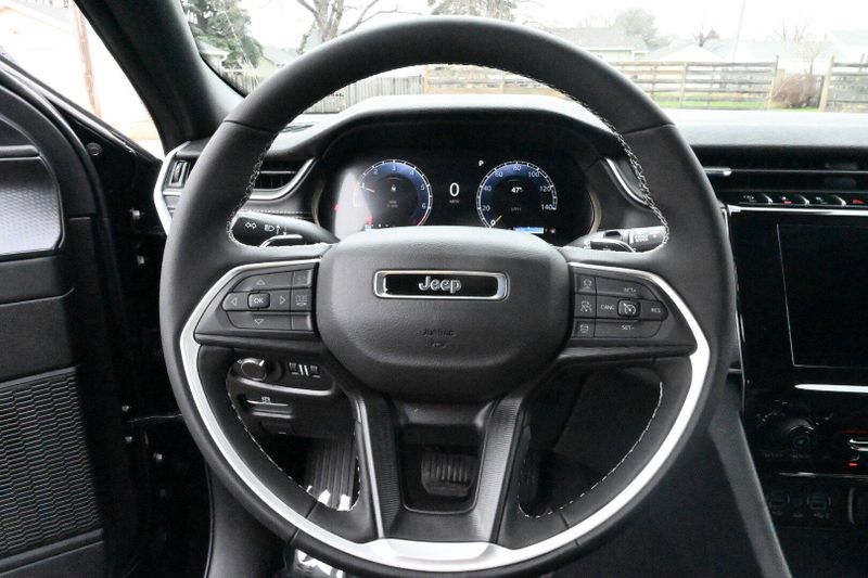 2025 Jeep Grand Cherokee Altitude XImage 20