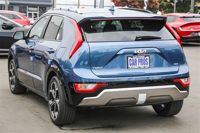 New 2025 Kia Niro EX TouringImage 15