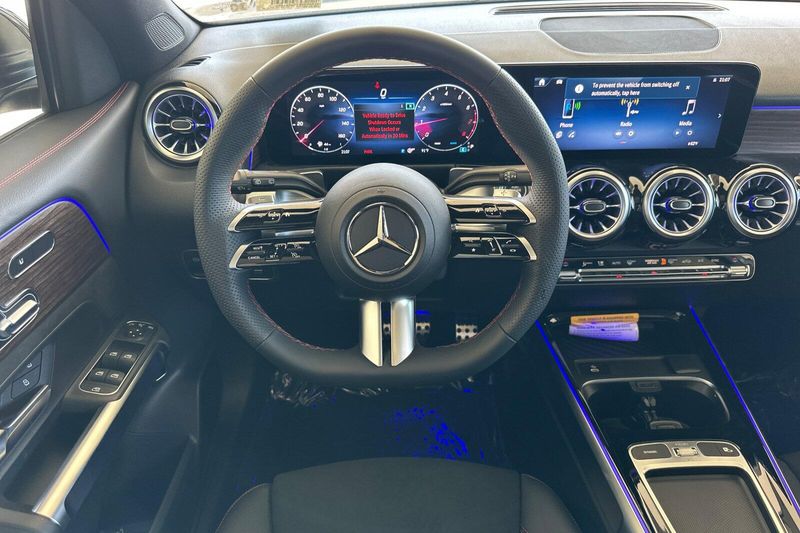 New 2026 Mercedes-Benz GLB 250Image 11