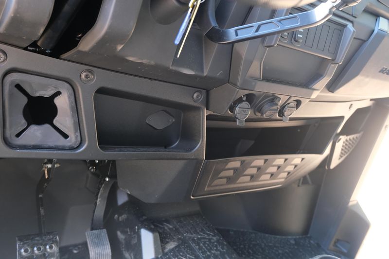 2025 Polaris RANGER CREW XP 1000 PREMIUM SUNSET RED Image 19
