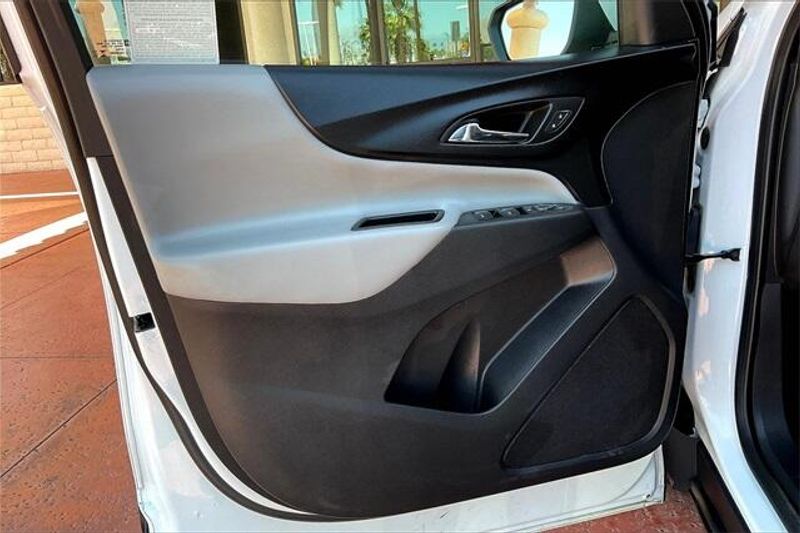 2023 Chevrolet Equinox LTImage 22